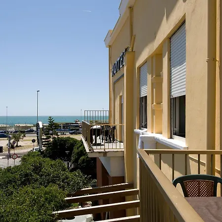 Отель Dipendenza Bellavista Лидо-ди-Остия